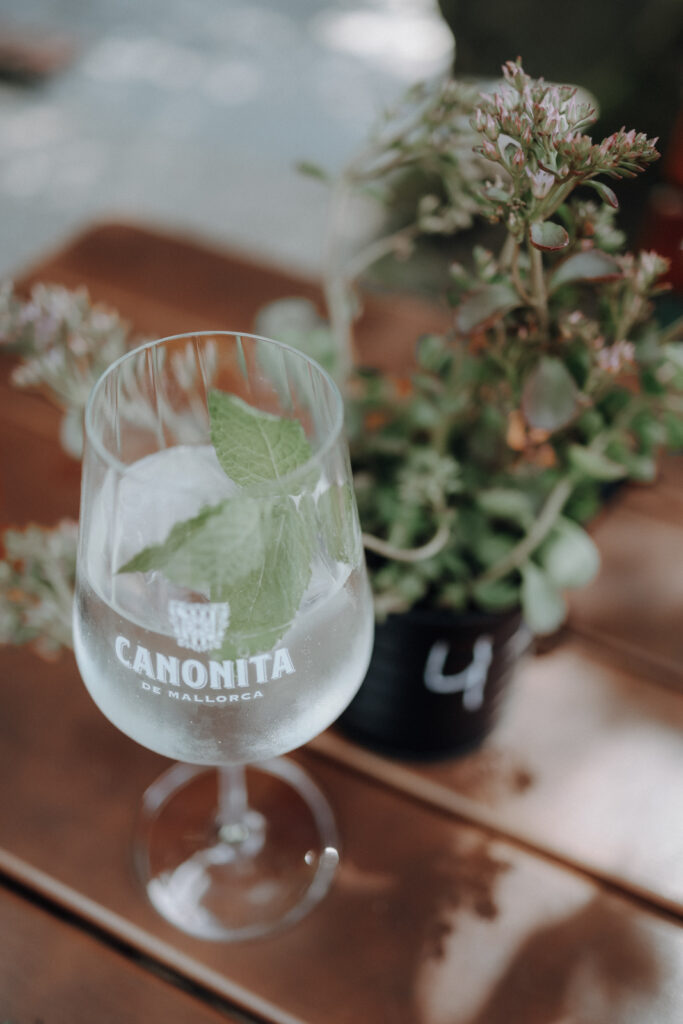 Sauerland Oberhundem Restaurant Gasthof zu den Linden