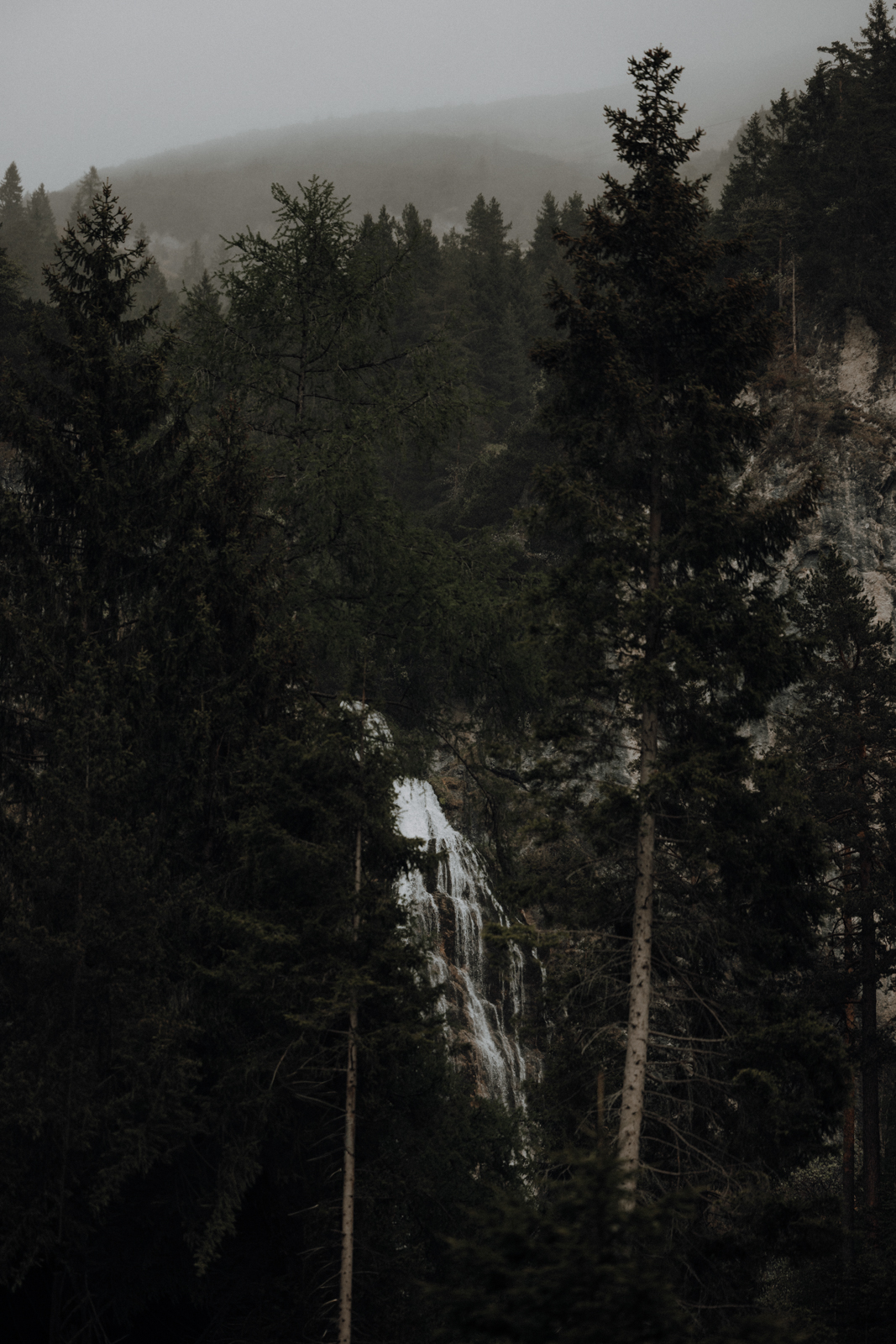 Dalfazer Wasserfall Regen