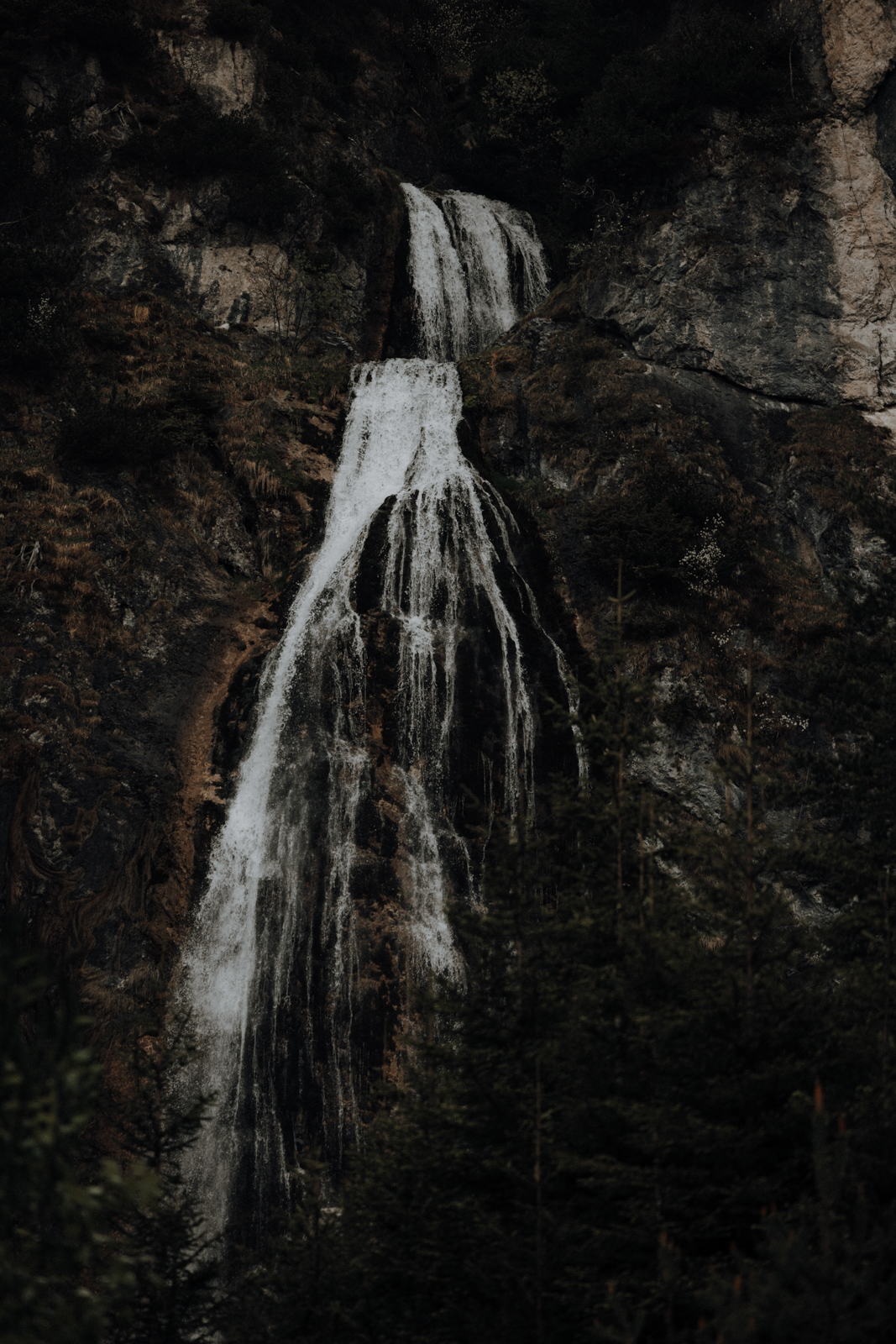 Dalfazer Wasserfall Regen